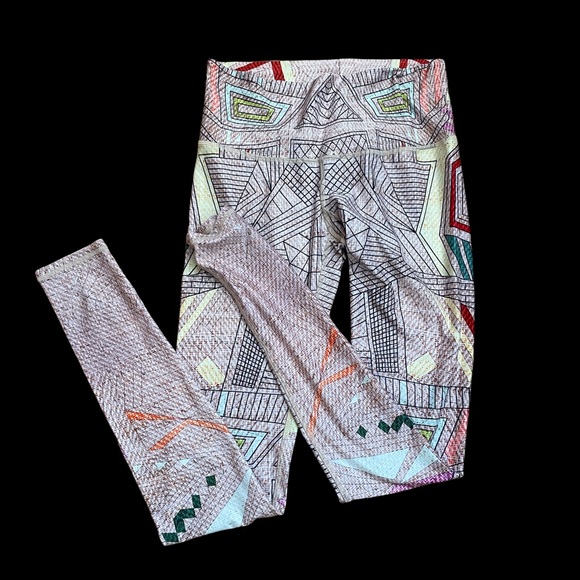Niyama Sol Pants - ❤️SOLD❤️ NIYAMA SOL BAREFOOT ABSTRACT LINES PATTERNS LEGGINGS YOGA ATHLETIC M.